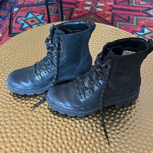 Sorel Lennox Lace Boots